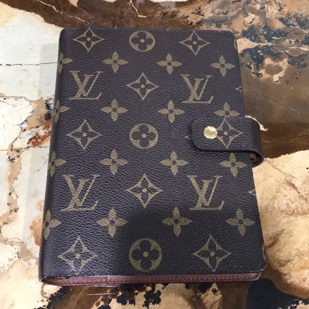 Louis  Vuitton Agenda/Wallet
